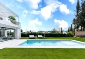 Xalet independent amb terreny en venda a la España, Marbella, ref.: TR239517 foto