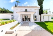 Xalet independent amb terreny en venda a la España, Marbella, ref.: TR239517 foto