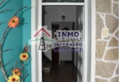 Отдельно стоящий дом с участком на продажу в городе Ferrol. Фото