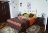 Отдельно стоящий дом с участком на продажу в городе Ferrol. Фото