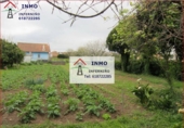 Отдельно стоящий дом с участком на продажу в городе Ferrol. Фото