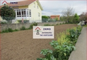 Отдельно стоящий дом с участком на продажу в городе Ferrol. Фото