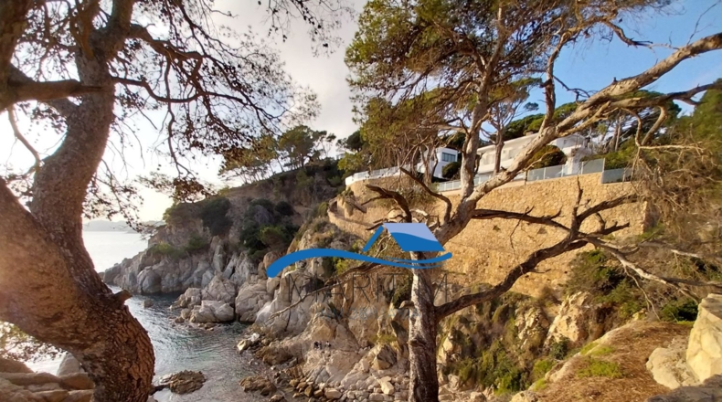 Gerona - Lloret de Mar - 964m2