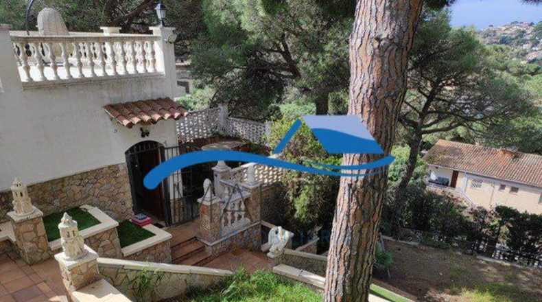 Жирона - Lloret de Mar - 2000m2