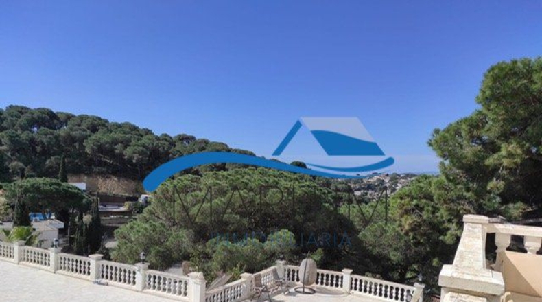 Жирона - Lloret de Mar - 2000m2