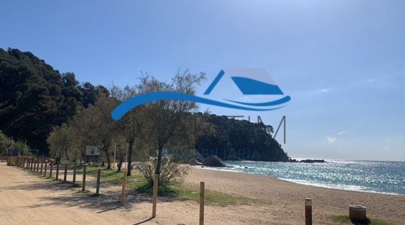 Жирона - Lloret de Mar - 2000m2