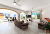 Отдельно стоящий дом с участком на продажу в городе Calpe Фото