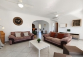 Отдельно стоящий дом с участком на продажу в городе Calpe Фото