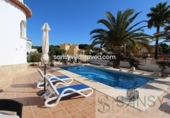 Xalet independent amb terreny en venda a la España, Calp, ref.: TR233792 foto