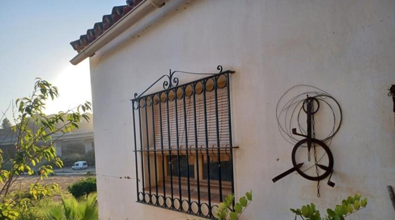 Málaga - Estepona - 20000m2