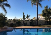 Xalet independent amb terreny en venda a Estepona ref.: TR232316 foto