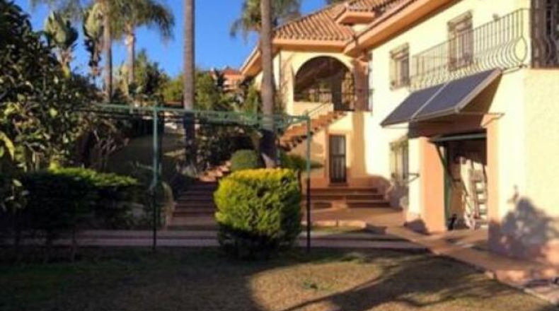 Málaga - Estepona - 2000m2