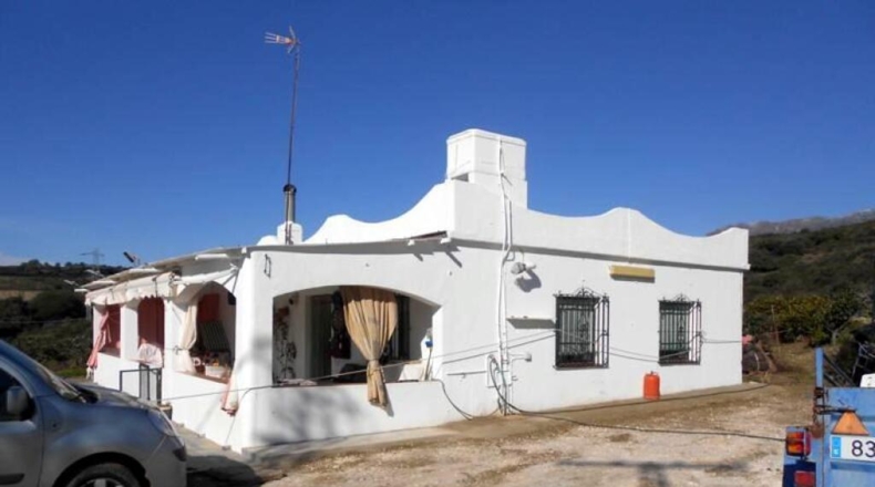 Málaga - Estepona - 20000m2