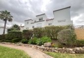 Xalet adossat amb terreny en venda a Estepona ref.: TR232340 foto
