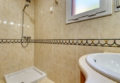 Xalet independent amb terreny en venda a Llers ref.: TR234992 foto
