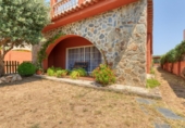Xalet independent amb terreny en venda a Llers ref.: TR234992 foto