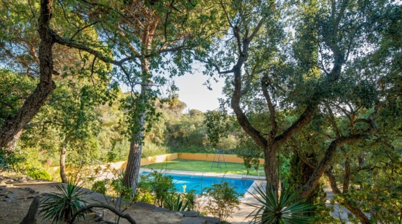 Gerona - Sant Feliu de Guíxols - 12248m2
