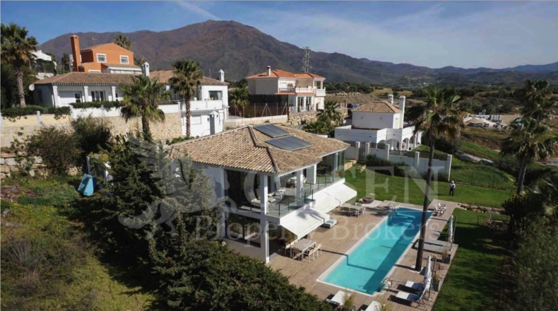 Málaga - Эстепона - 1280.67m2