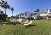 Xalet independent amb terreny en venda a Estepona ref.: TR234962 foto