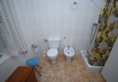 Дом с участком на продажу в городе Íllora. Фото
