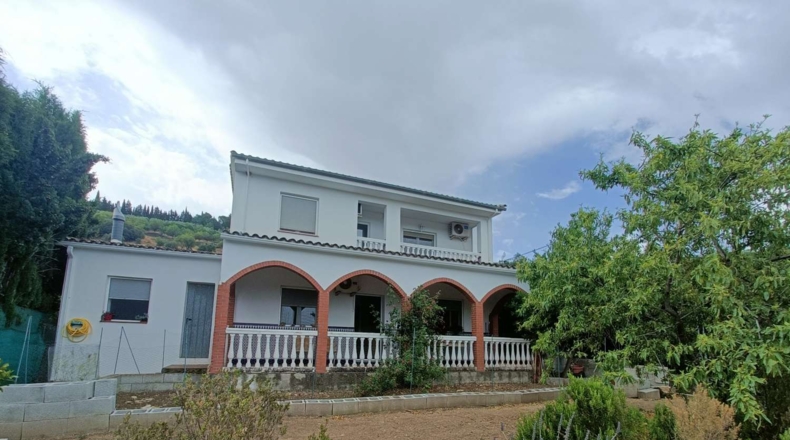 Granada - Montefrío - 710m2