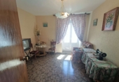Дом с участком на продажу в городе Montefrío. Фото