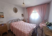 Дом с участком на продажу в городе Montefrío. Фото