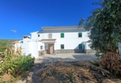 Casa de pueblo en venta en la Carretera Algarinejo, Loja, ref: TR344541 foto