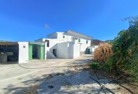 Loja 3000&nbsp;m²