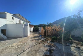 Loja 3000&nbsp;m²