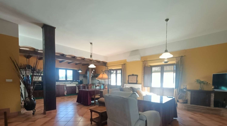 Granada - Huétor Tájar - 1200m2
