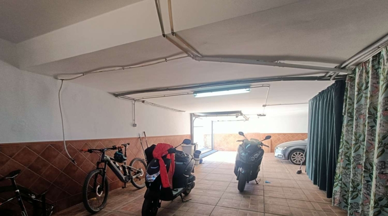 Granada - Huétor Tájar - 1200m2