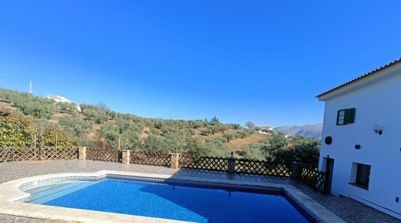 Granada - Loja - 3000m2