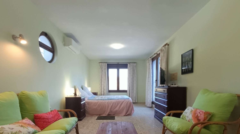 Granada - Loja - 3000m2