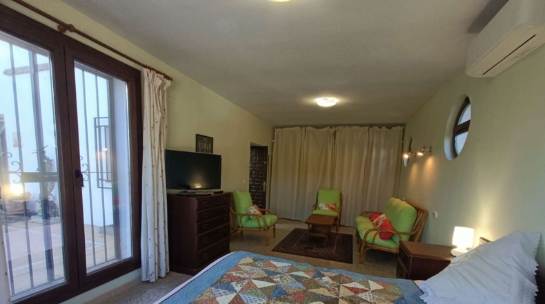 Granada - Loja - 3000m2