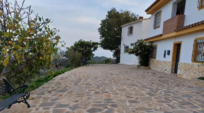 Málaga - Macharaviaya - 280m2