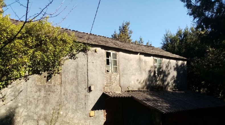 La Coruña - A Portela - 10000m2