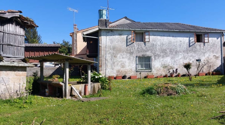 La Coruña - Coirós de Arriba - 446m2