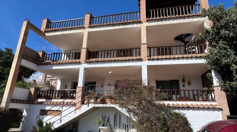 Granada - Talará - 1221m2