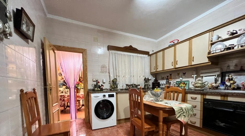 Granada - Vélez de Benaudalla - 244m2