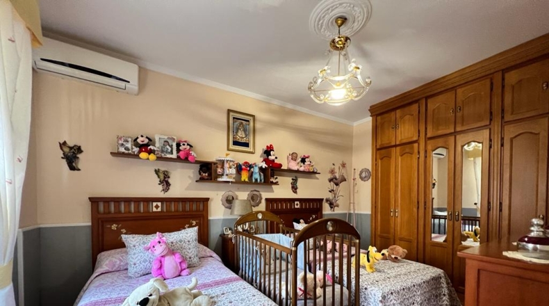 Granada - Vélez de Benaudalla - 244m2