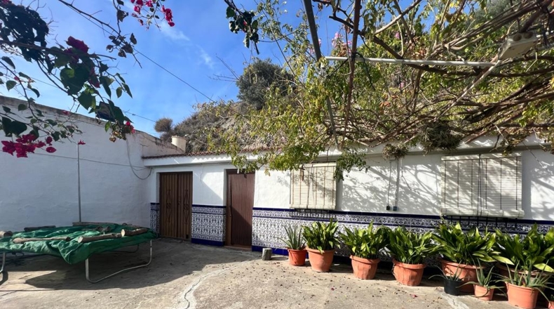 Granada - Almuñécar - 14000m2