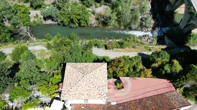 Granada - Vélez de Benaudalla - 4684m2