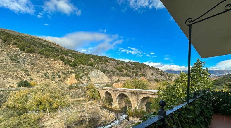 Granada - Vélez de Benaudalla - 4684m2