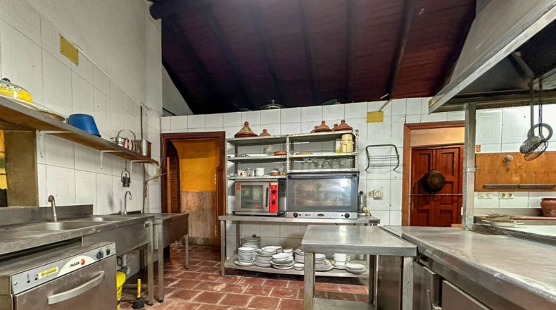 Granada - Vélez de Benaudalla - 4684m2