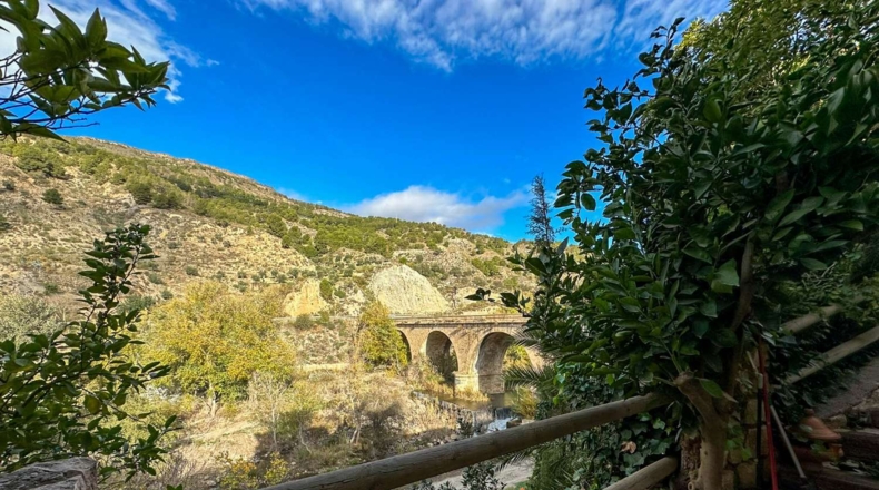 Granada - Vélez de Benaudalla - 4684m2
