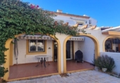 Xalet independent amb terreny en venda a Calp ref.: TR345090 foto
