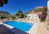 Xalet independent amb terreny en venda a Calp ref.: TR364231 foto