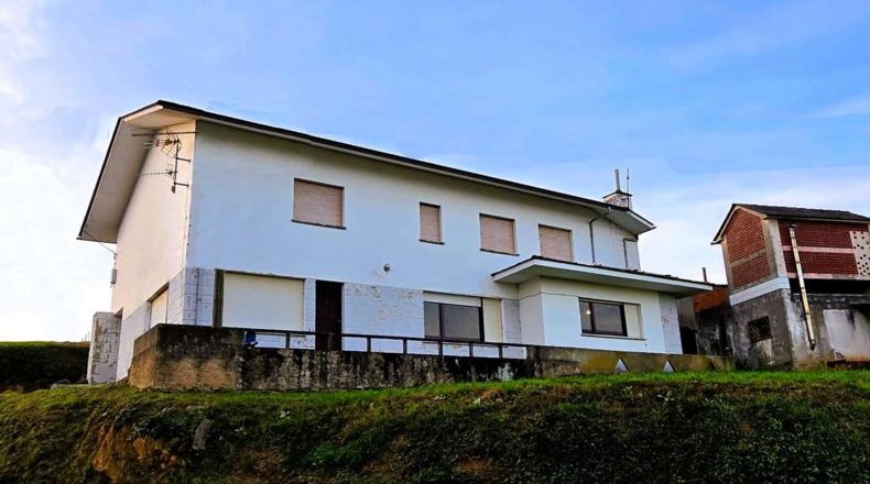 Asturias - Навия - 313m2