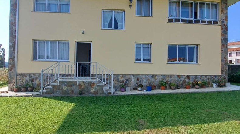 La Coruña - Santiago - 1106m2